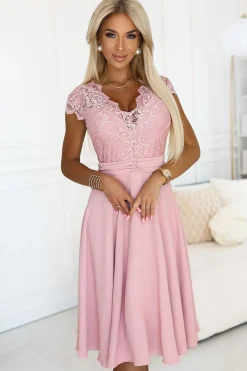 Robe de cocktail rose haut en dentelle manches courtes