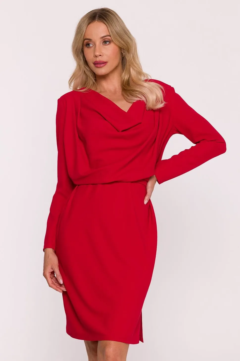 Robe de cocktail rouge manches longues