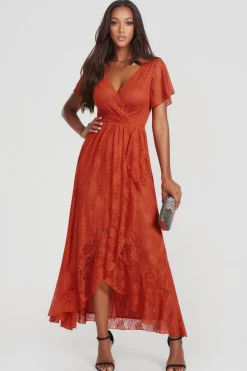Robe de cocktail terracota en dentelle