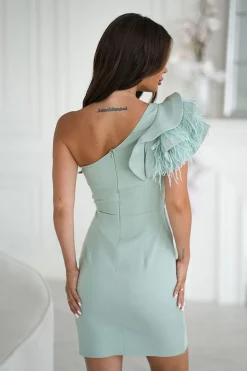 Robe de cocktail vert sauge courte asymétrique