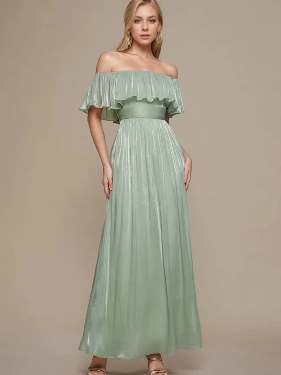 Robe de demoiselle d'honneur verte sauge épaules dénudées à volants