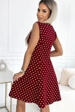 Robe de jour rouge à pois blancs