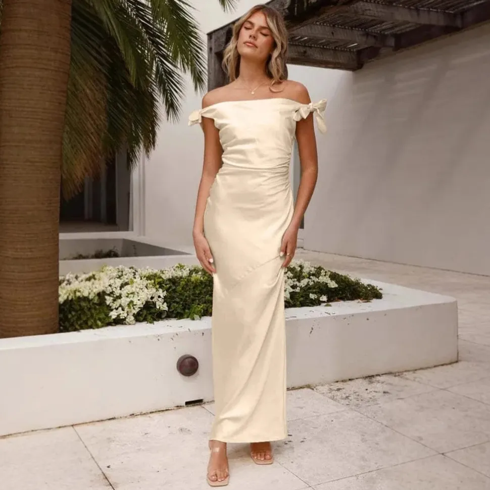 Robe demoiselle d'honneur champagne épaules dénudées