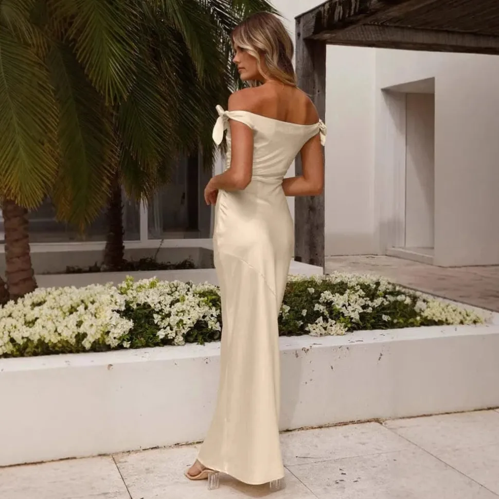 Robe demoiselle d'honneur champagne épaules dénudées