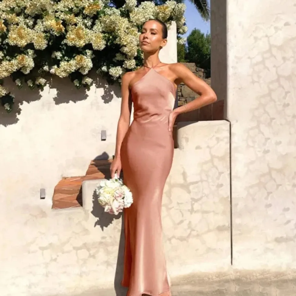 Robe demoiselle d'honneur rose poudré longue