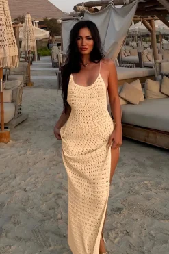 Robe de plage crochet longue fendue dos nu