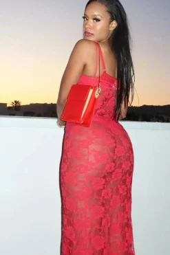 Robe de plage longue en dentelle transparente