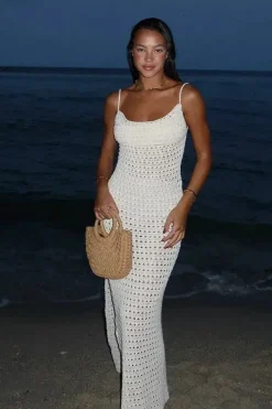 Robe de plage longue en maille bretelles fines