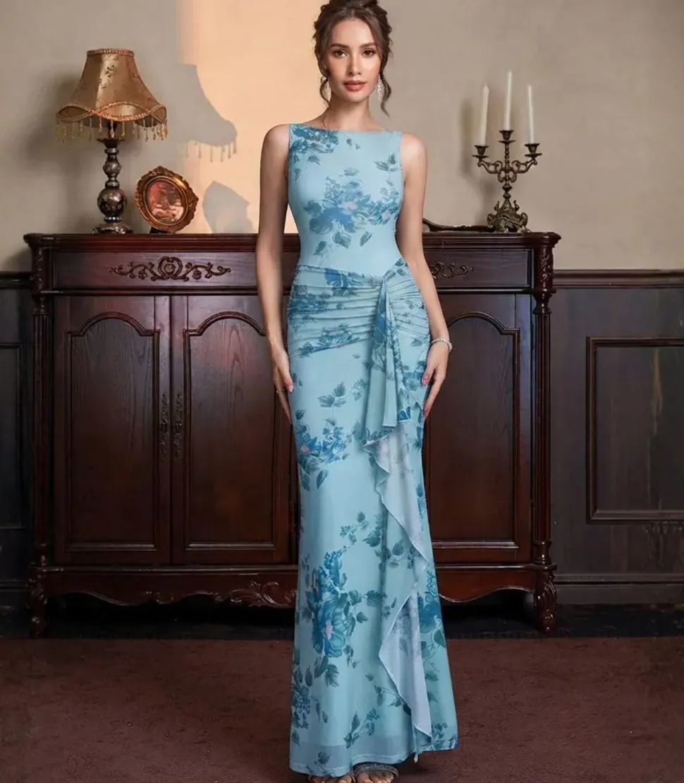 Robe de soirée bleu clair à motif floral