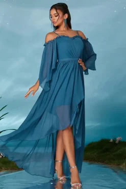 Robe de soirée bleue asymétrique à manches fluides