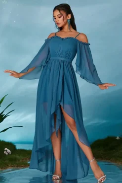 Robe de soirée bleue asymétrique à manches fluides