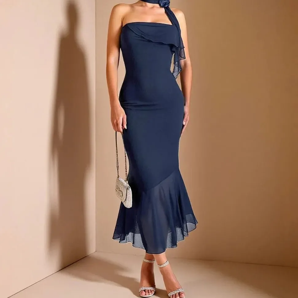 Robe de soirée bleue bustier moulante