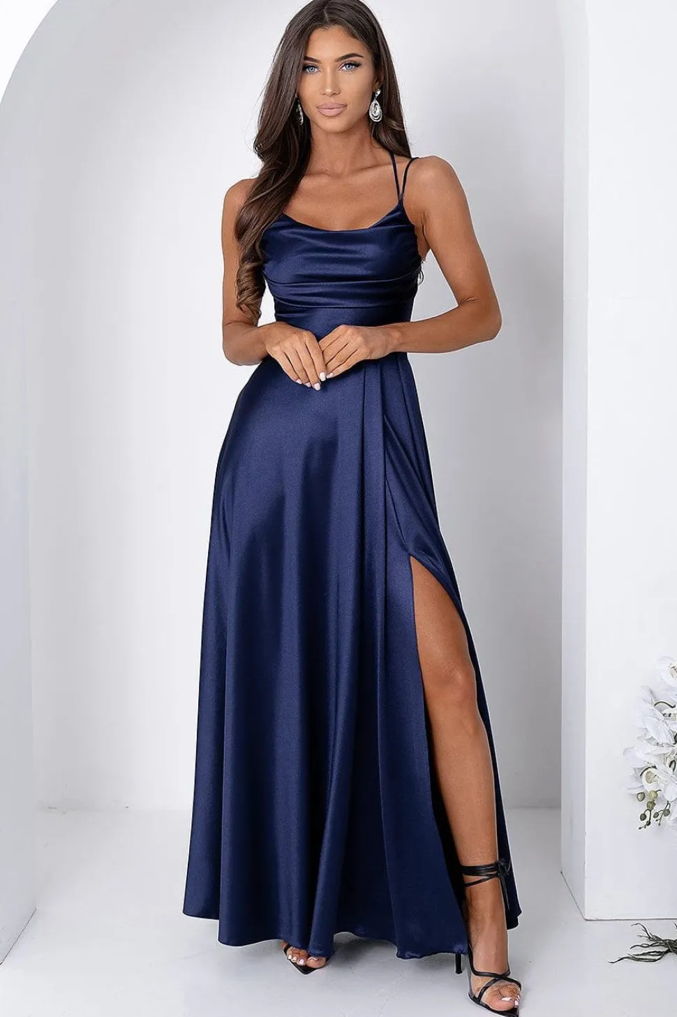 Robe de soirée bleue longue fendue