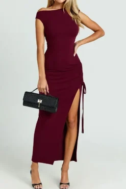 Robe de soirée bordeaux fendue moulante