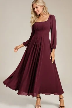 Robe de soirée bordeaux à manches longues