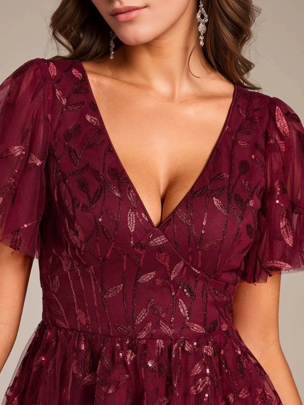 Robe de soirée bordeaux midi en tulle avec paillettes et broderies