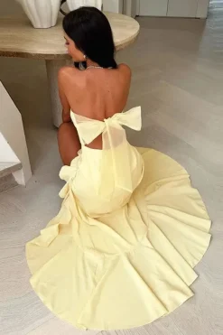 Robe de soirée bustier fendue fluide