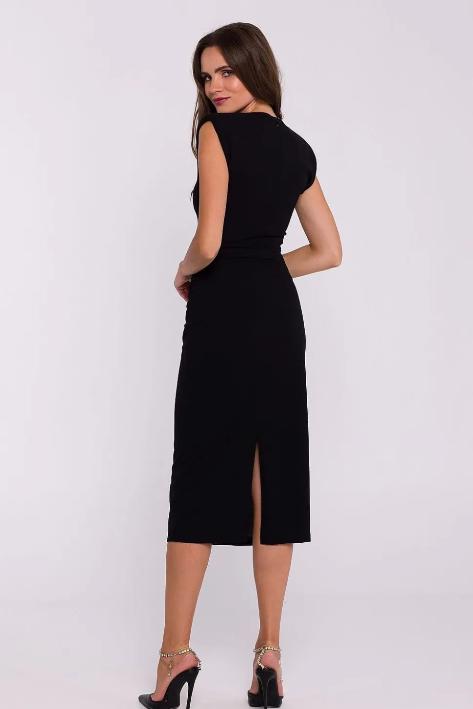 Robe de soirée chic midi moulante sans manches