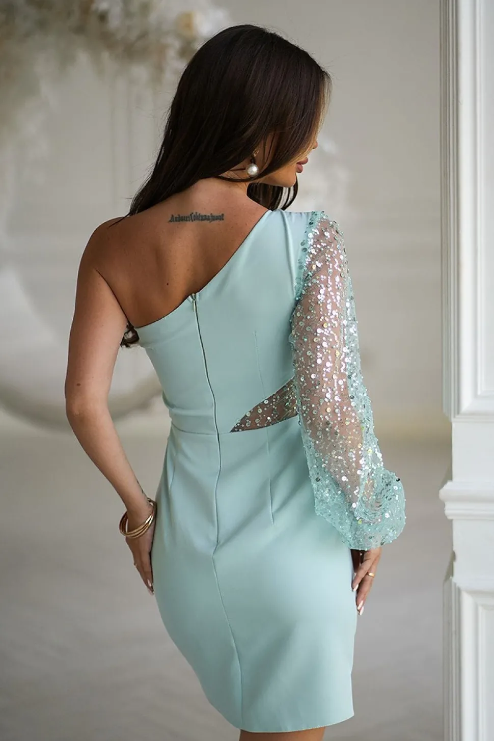 Robe de soirée courte bleue une manche
