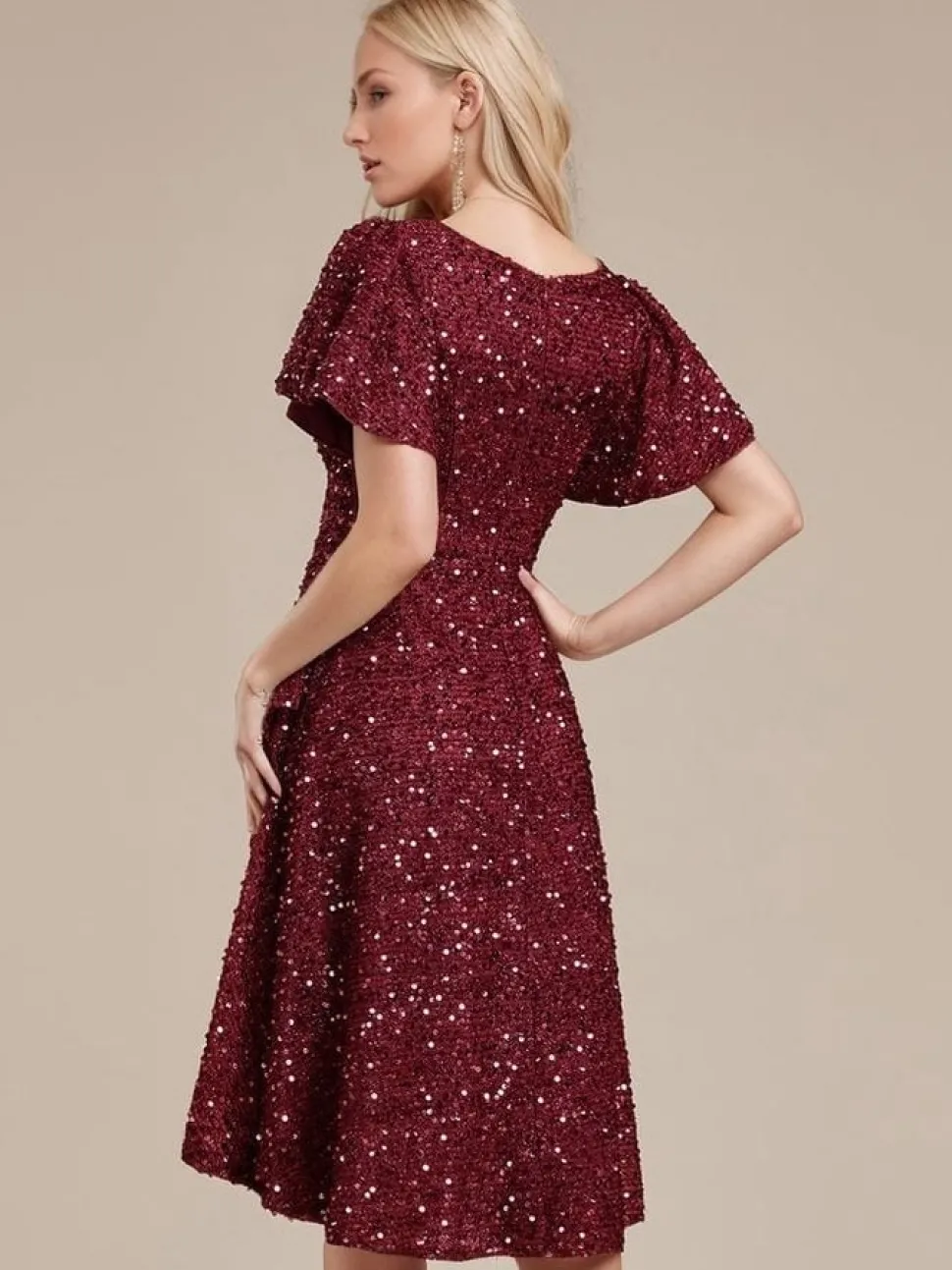 Robe de soirée courte bordeaux à paillettes