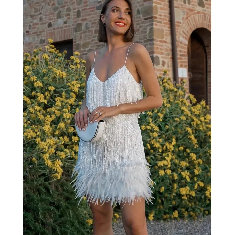 Robe de soirée courte à franges et plumes