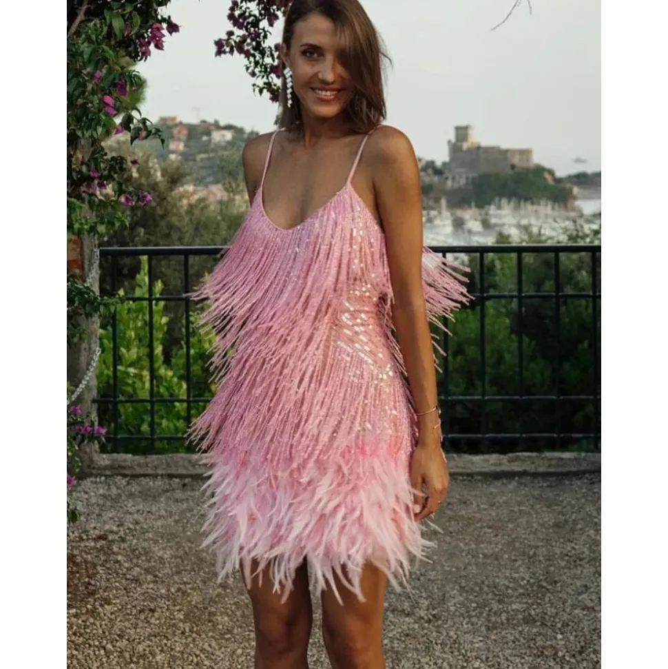 Robe de soirée courte à franges et plumes
