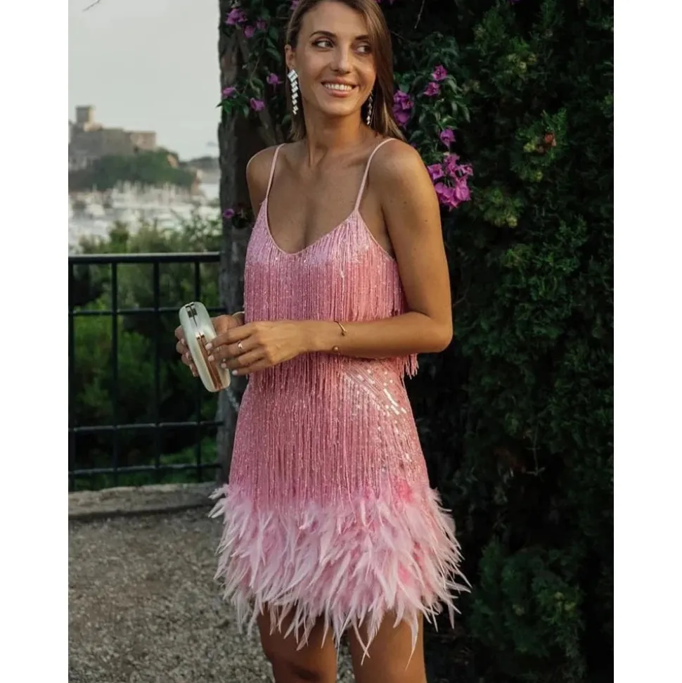 Robe de soirée courte à franges et plumes