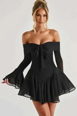 Robe de soirée courte patineuse manches longues