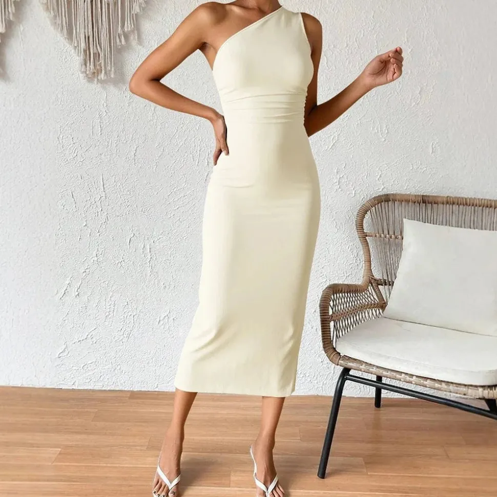 Robe de soirée écru moulante à une épaule