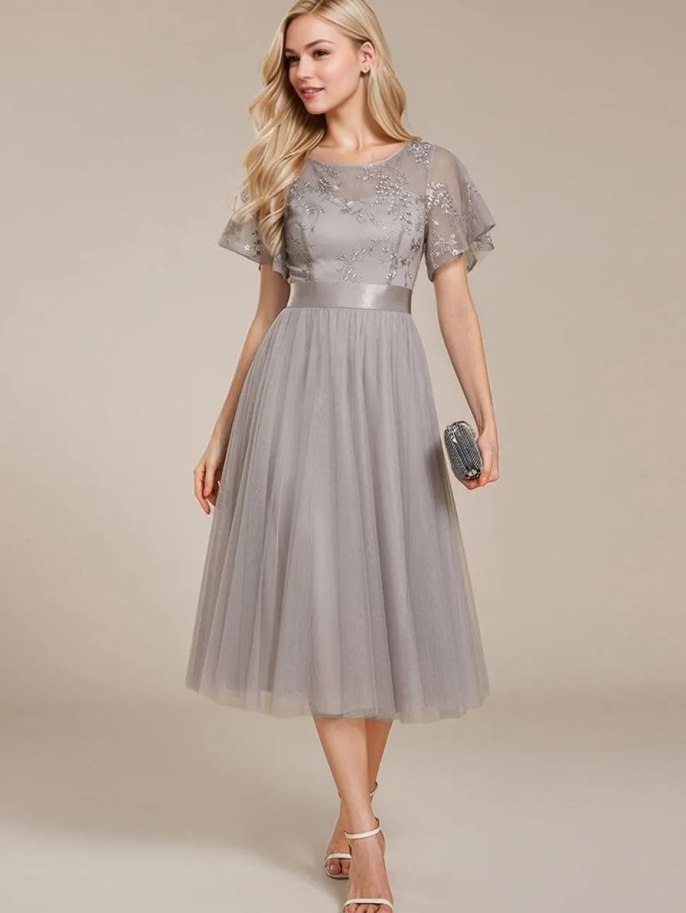 Robe de soirée de mariage grise haut tulle et broderies