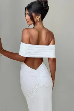 Robe de soirée dos nu en V