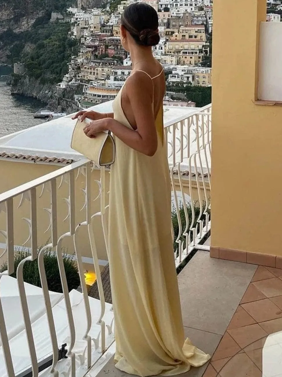 Robe de soirée dos nu longue en satin sexy