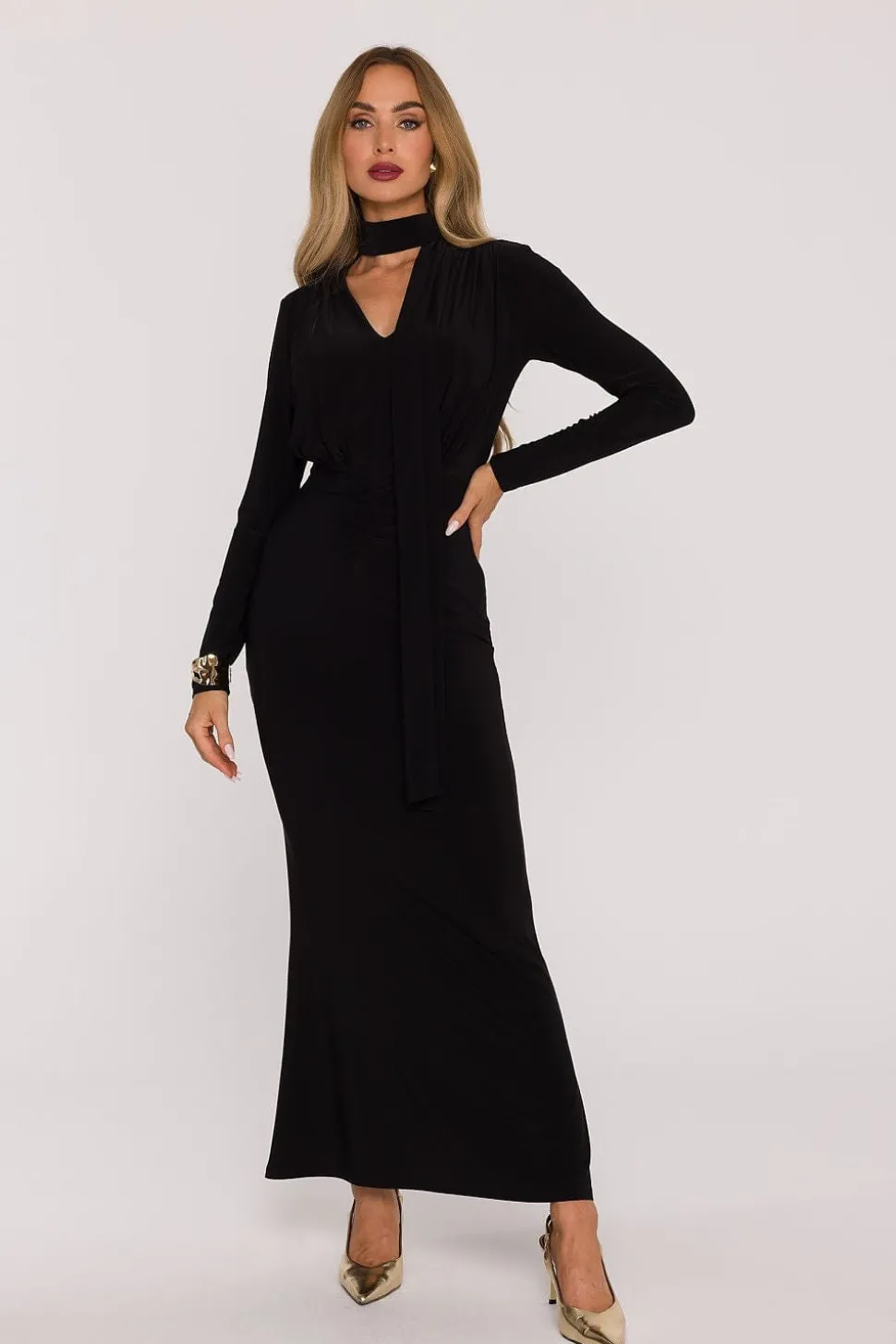 Robe de soirée longue chic noire manches longues