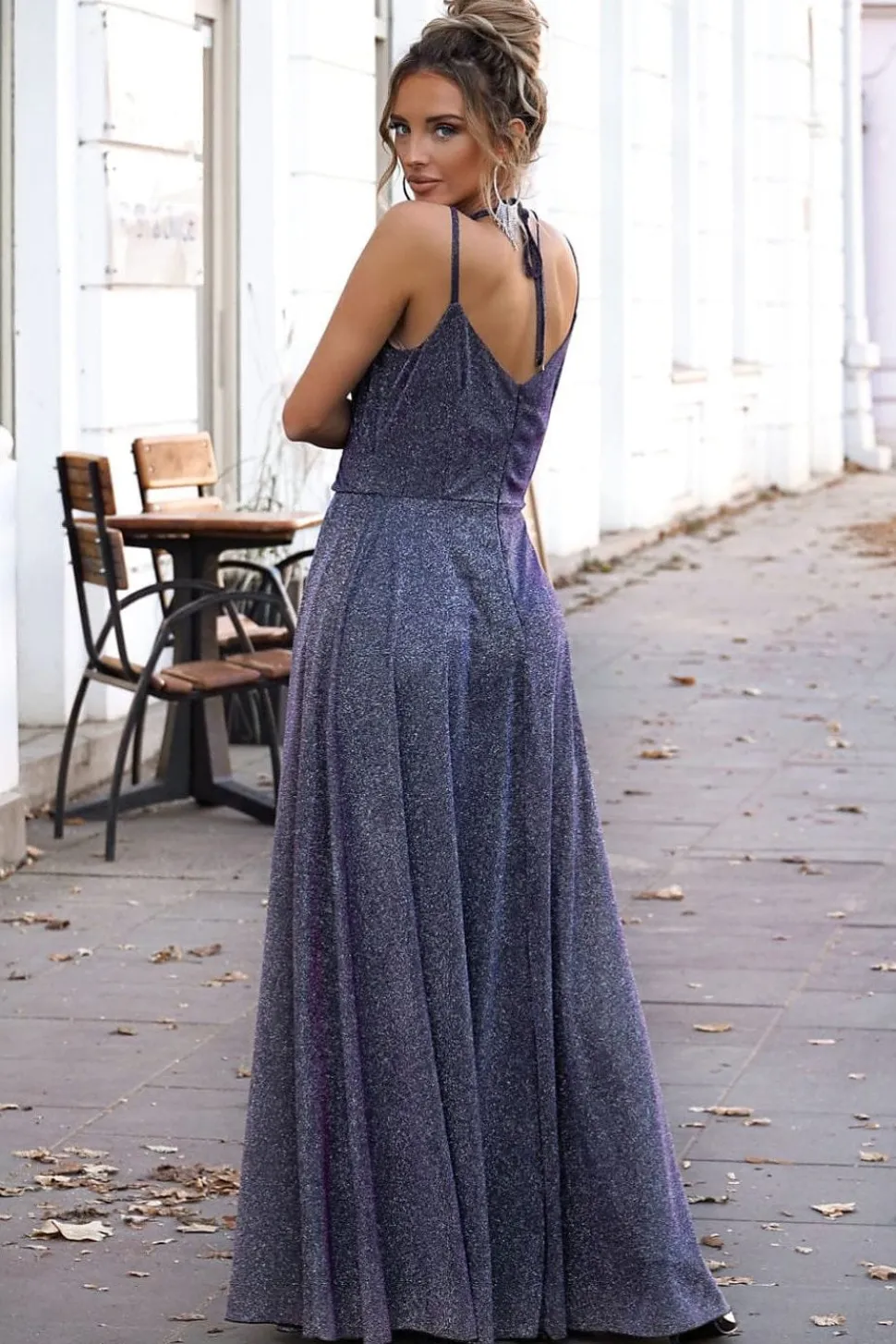 Robe de soirée longue fendue pailletée multicolore