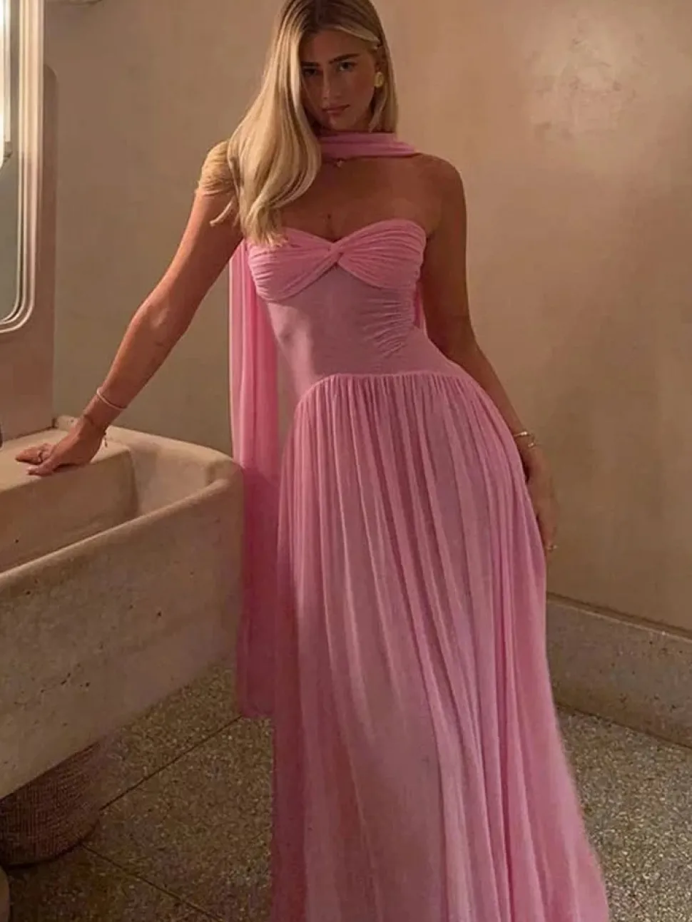 Robe de soirée longue fluide rose