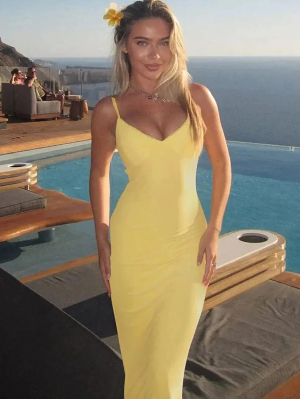 Robe de soirée longue jaune à bretelles