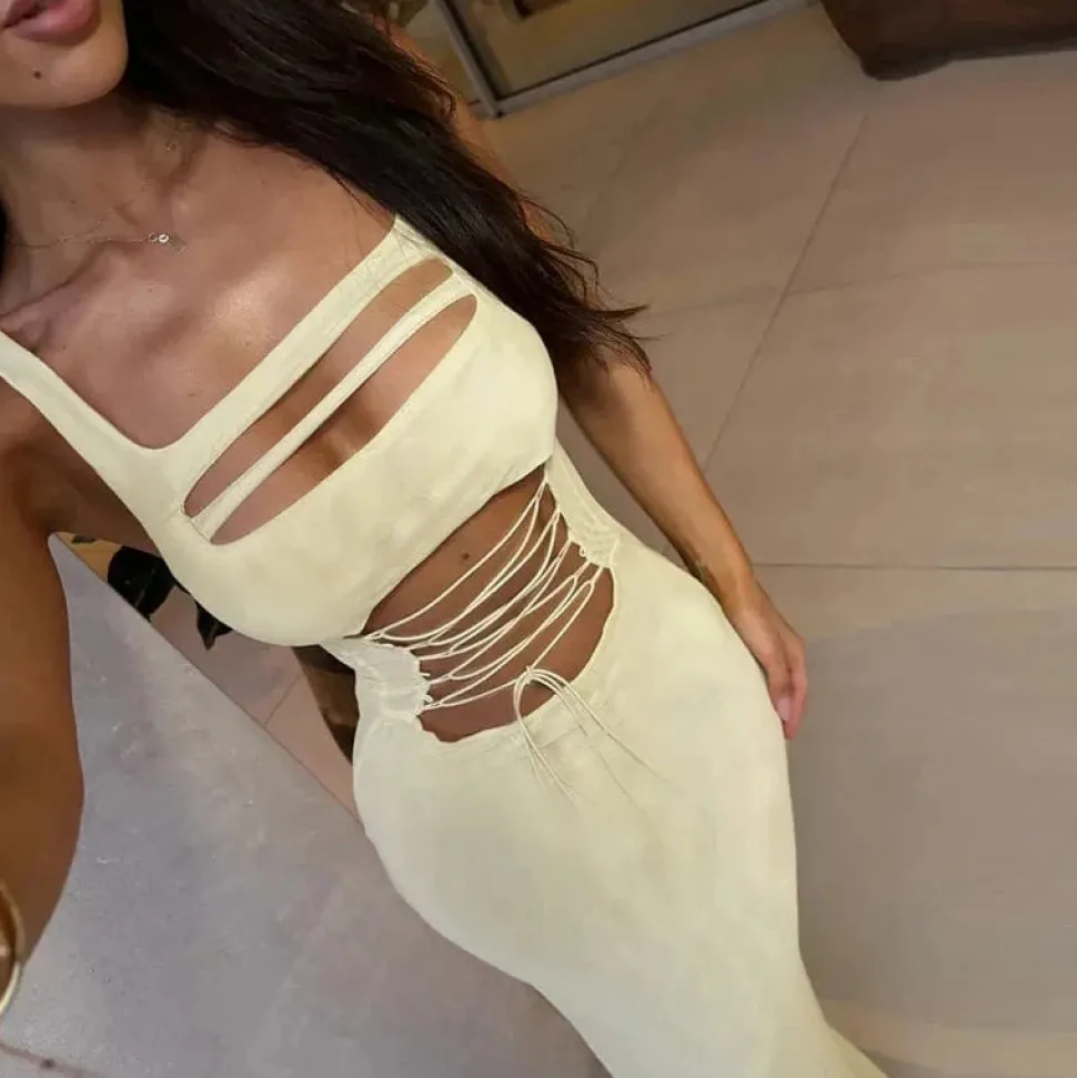 Robe de soirée longue moulante avec laçage