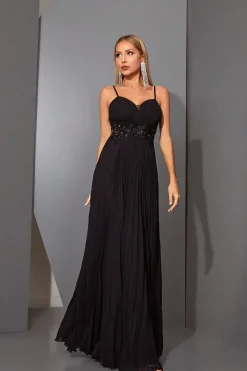 Robe de soirée longue noire avec appliqués