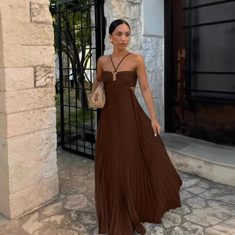 Robe de soirée longue plissée dos nu