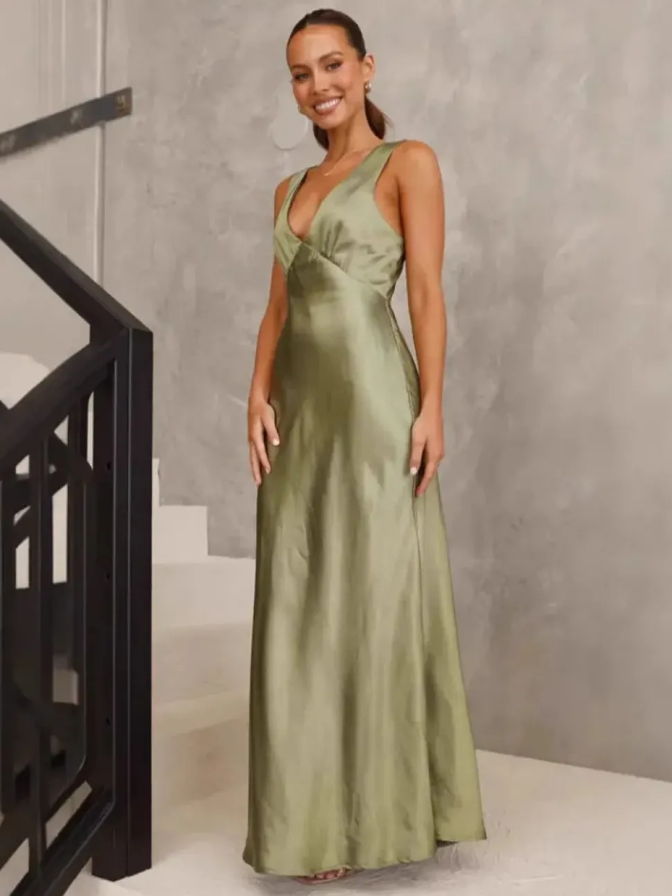 Robe de soirée longue satinée élégante