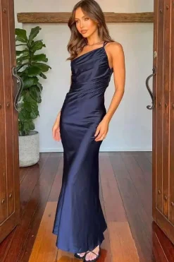 Robe de soirée longue une épaule dos nu