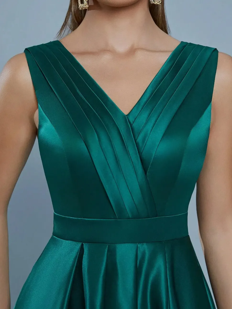 Robe de soirée longue verte avec fente haute