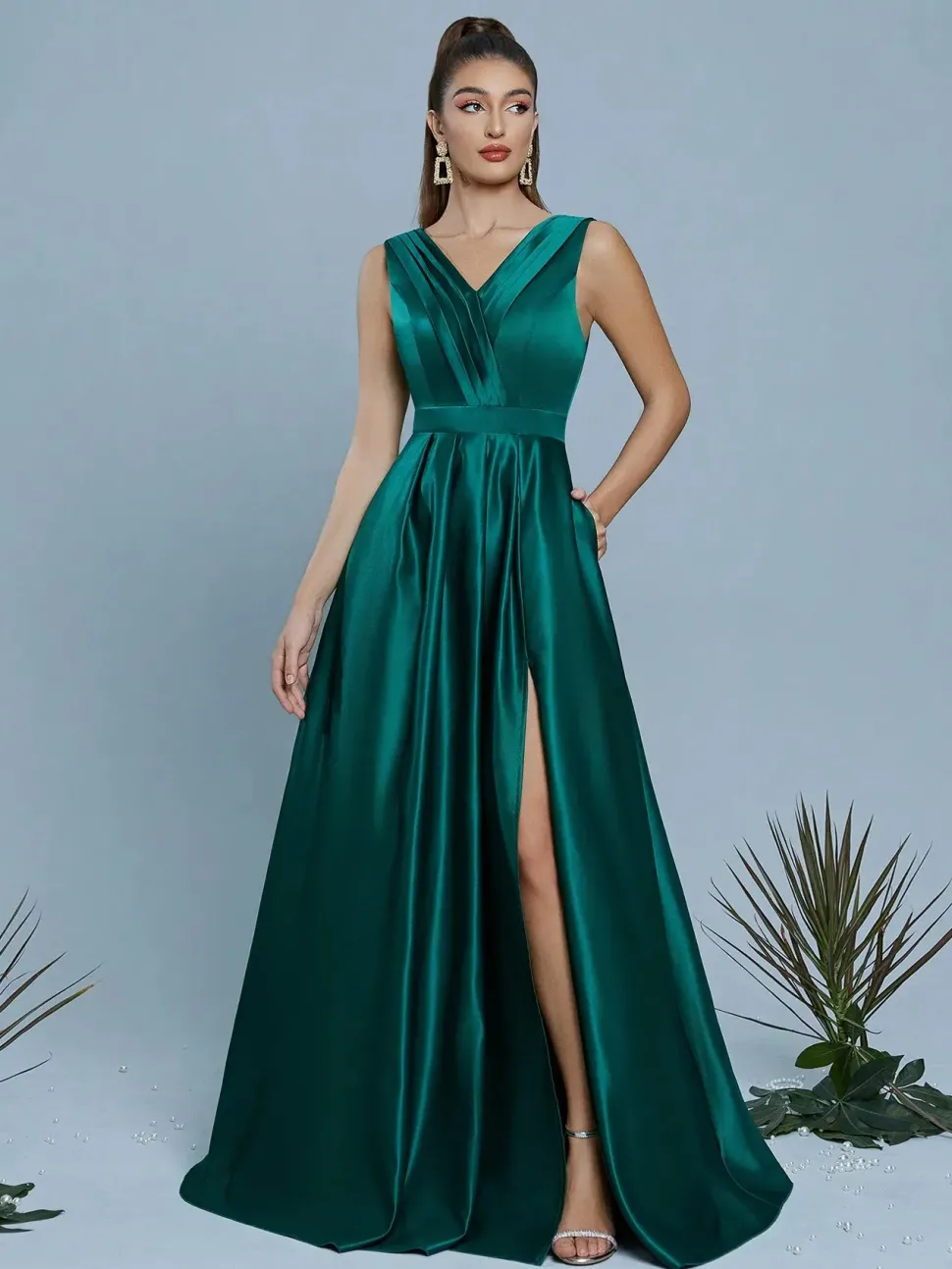 Robe de soirée longue verte avec fente haute
