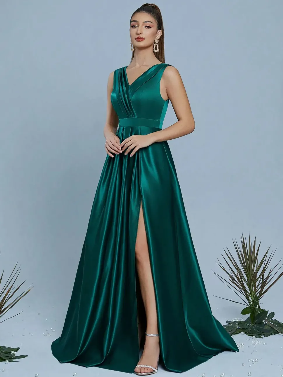 Robe de soirée longue verte avec fente haute