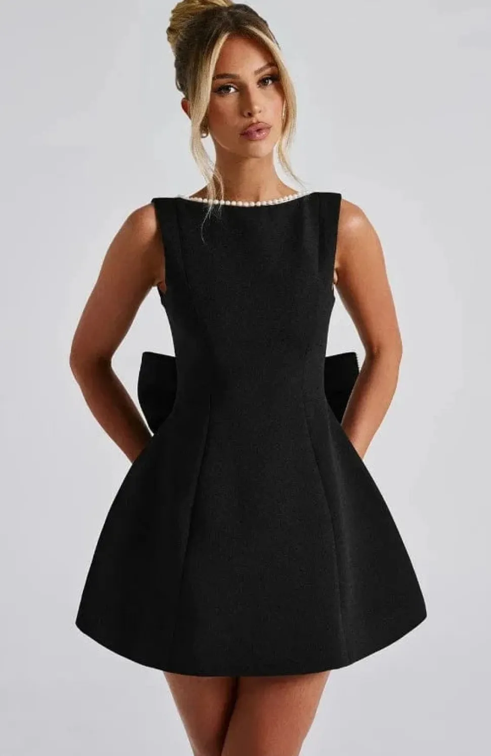 Robe de soirée mariage dos nu chic noire