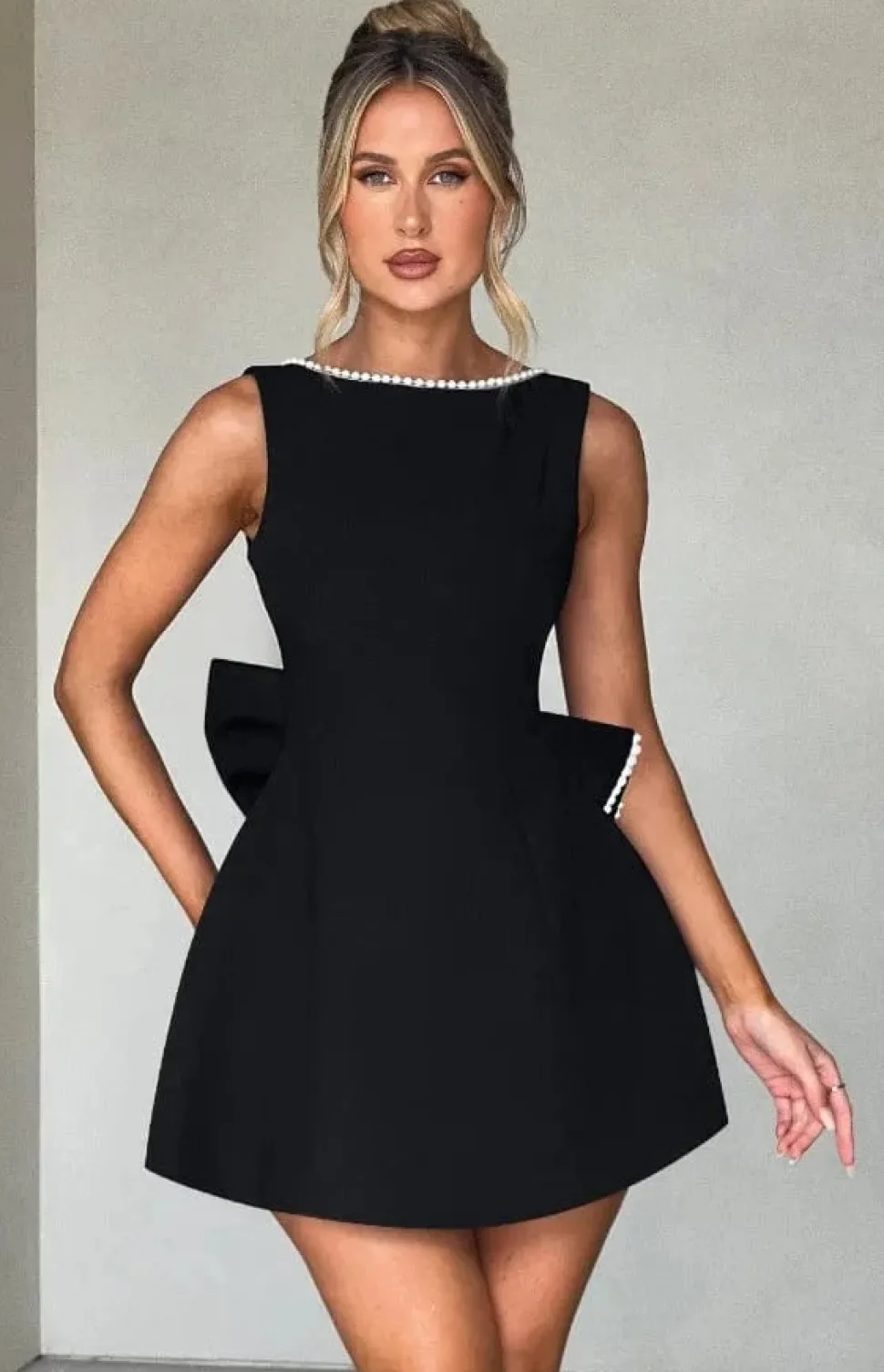 Robe de soirée mariage dos nu chic noire