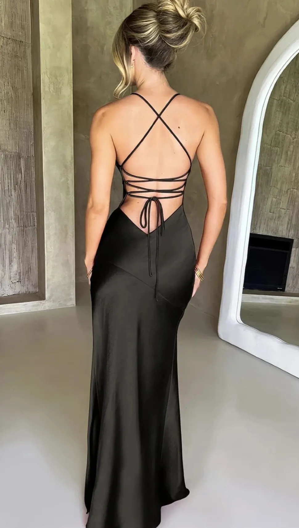 Robe de soirée mariage sexy dos nu satin