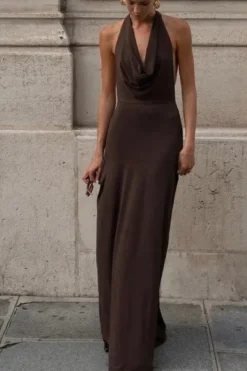 Robe de soirée maxi marron dos nu