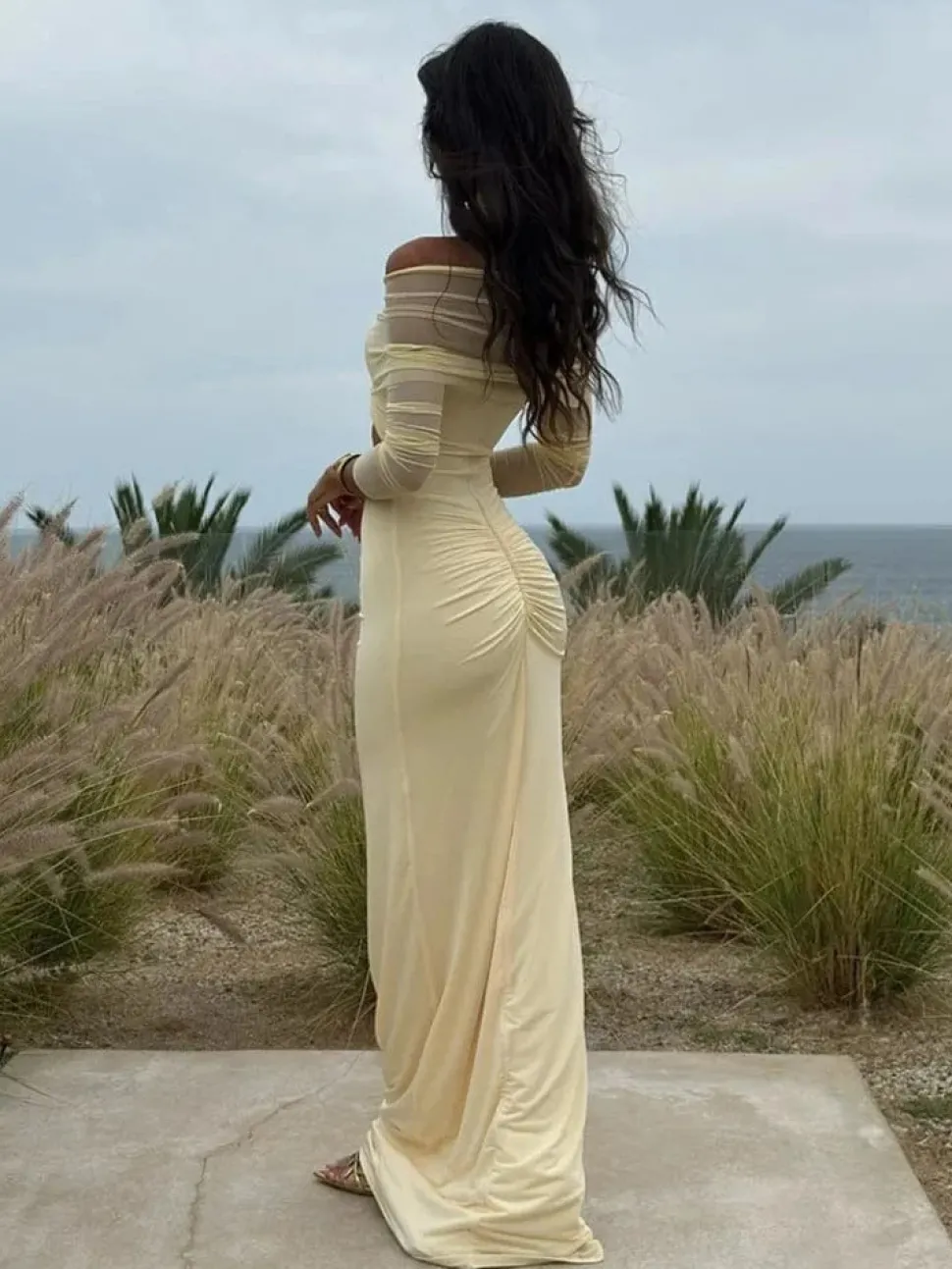 Robe de soirée maxi épaules dénudées
