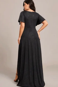 Robe de soirée noire à fente asymétrique et manches à volants